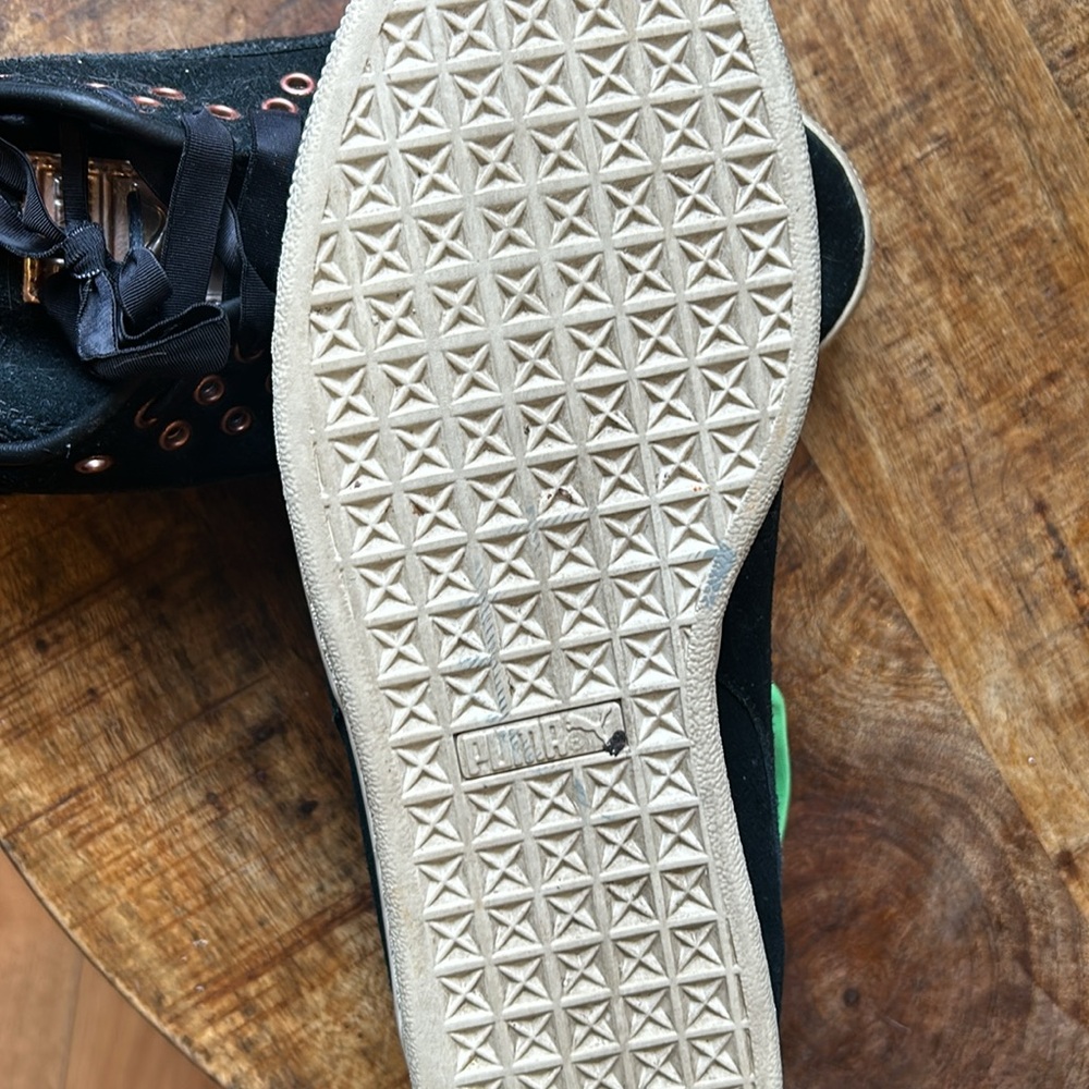 Sneaker - Picture 2 of 4